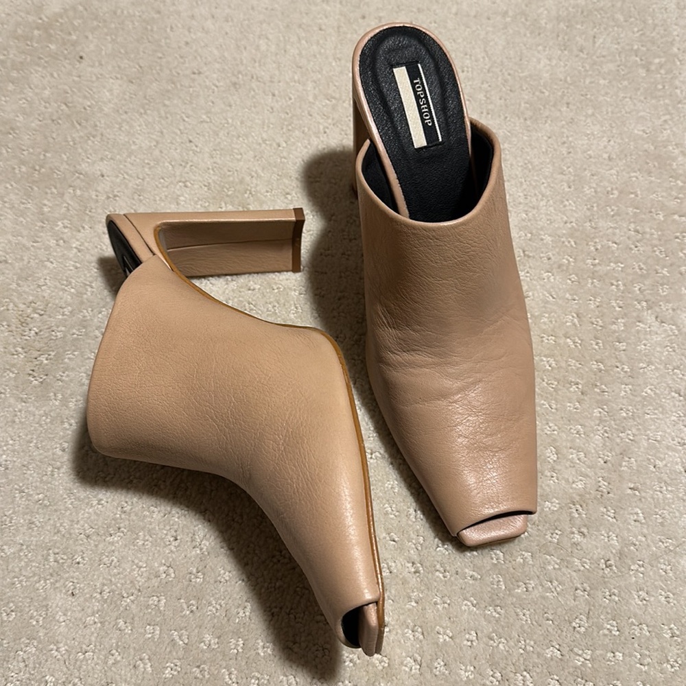 Topshop worn only twice tan leather 4” mules